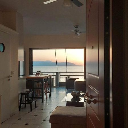 Apartamento Loutraki Bay Exterior foto