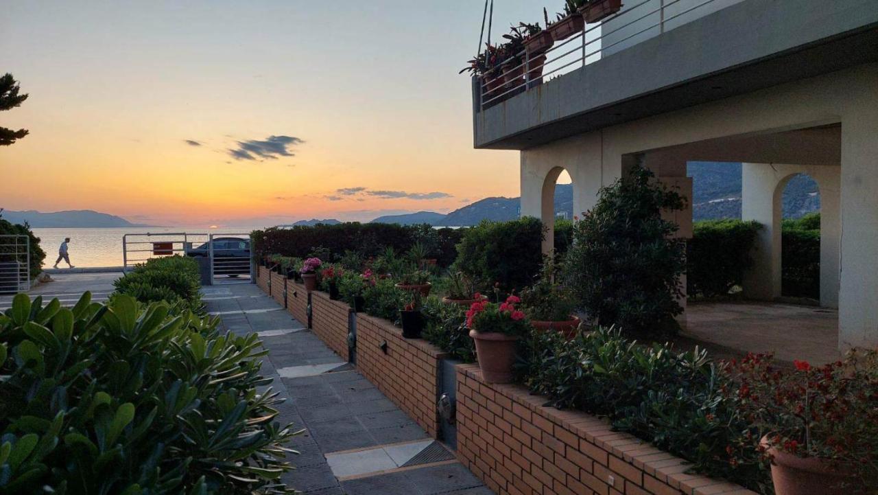 Apartamento Loutraki Bay Exterior foto